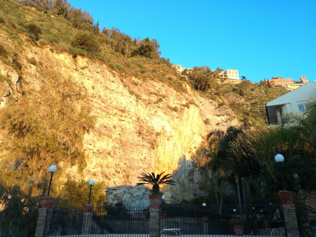 Holiday Rentals Taormina Exterior foto